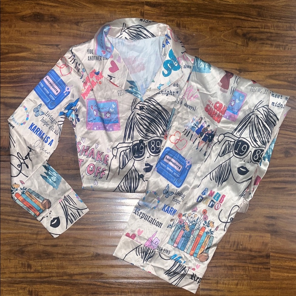 Graphic Print Pajama Set